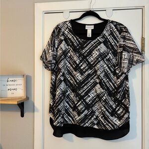 Alfred Dunner Black and White Abstract Women's Top